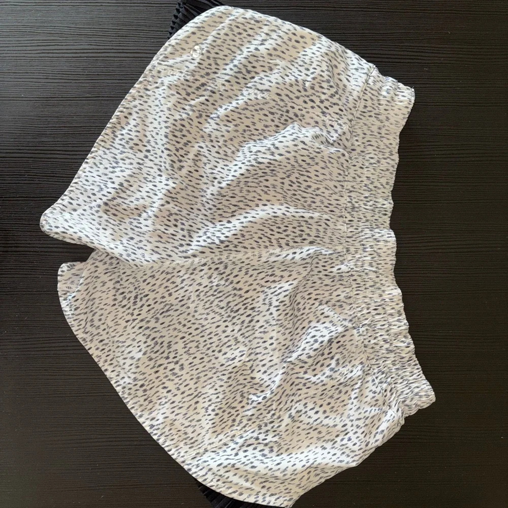 Lululemon Athletica White and Black Athletic Shorts - Picture 2 of 4